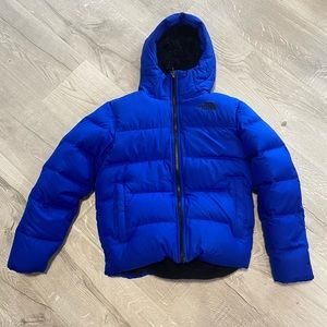 Boys The  North Face winter coat with fleece lining. Size Medium 10/12 Blue
